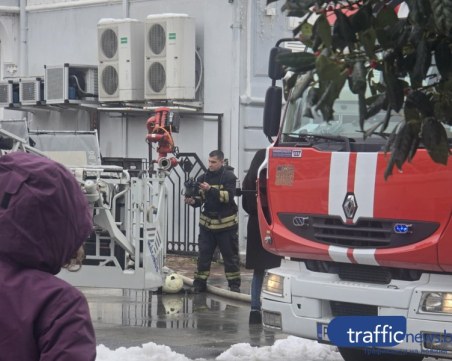 Мъж е с изгаряния след пожар край Пловдив, фризер подпали постройка