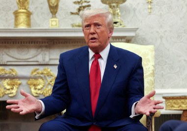 Американският президент Доналд Тръмп заплаши Мексико със санкции и мита защото