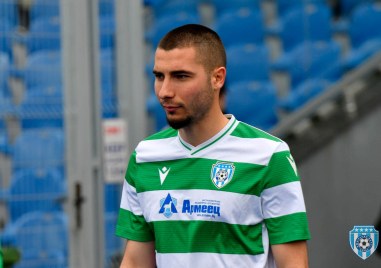 Бившият играч на Ботев Димитър Тонев буквално се превръща в