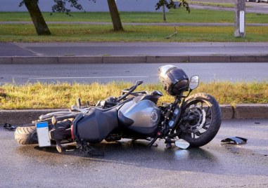 19 годишна мотористка е в болница след катастрофа снощи в Пловдив