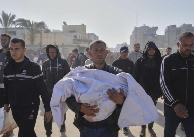 Повече от 90 души са били убити в Газа при израелски удари