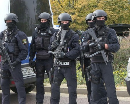 Двойно убийство вдигна немската полиция на крак