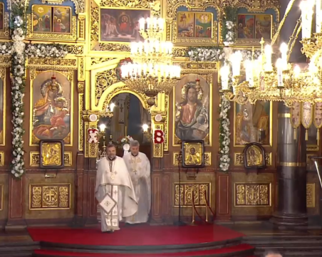 Тържествено богослужение за Второ Възкресение