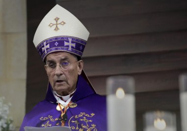 Ливанският маронитски патриарх Бешара Раи си счупи бедрото по време