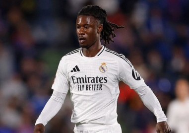 Халфът на Реал Мадрид Едуардо Камавинга със сигурност отпада за