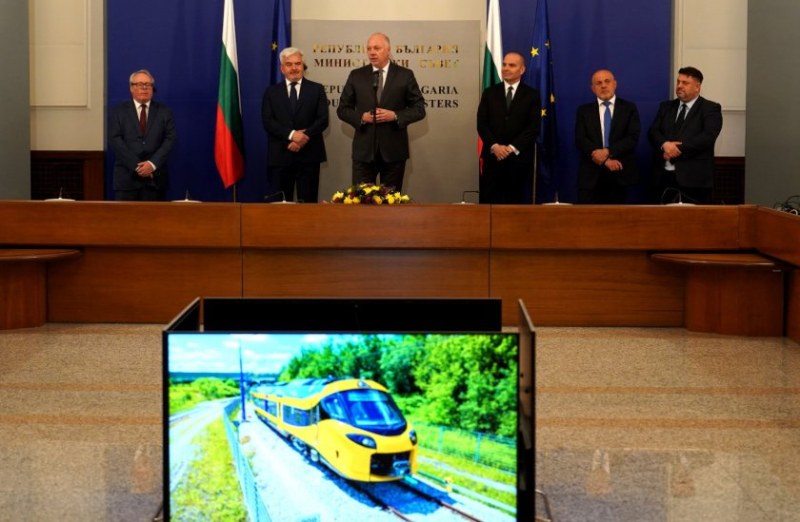 Подписаха договора за купуване на 35 нови електрически мотриси за БДЖ