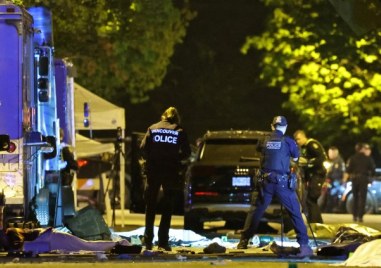 Канадската полиция арестува мъж който се вряза с колата си