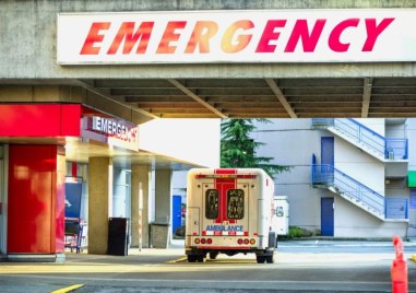 Полицията в канадския град Ванкувър съобщи че има убити и ранени когато водач