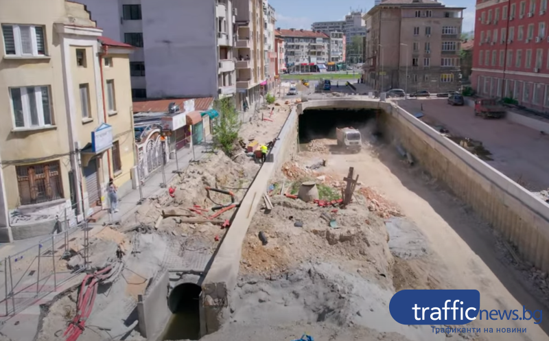 Защо не изграждат паралелно двете локални платна на бул. „Васил Априлов