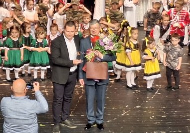 Малките гвардейци от ДГ „Мая отбелязаха 10-годишен юбилей