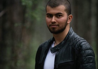 Свършиха парите за лечението на писателя Иво Христов, роднините помолиха за помощ