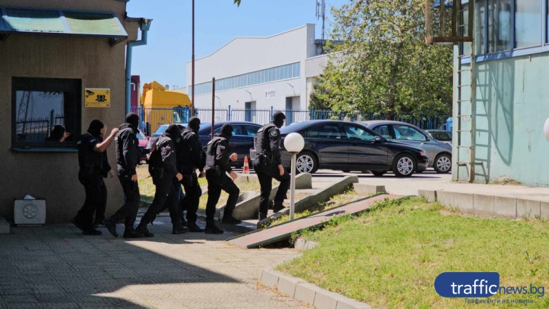 Съдът остави Беляшки в ареста, твърди че получил молба да конвоира тира с цигари от турското посолство