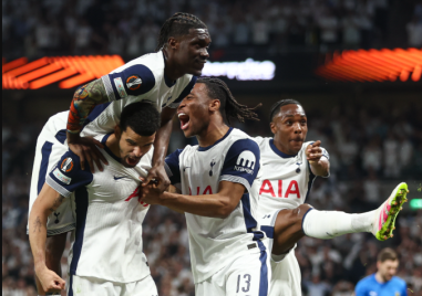 За първи път в историята на футбола една държава може