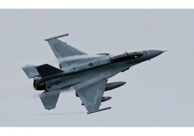 Защо не лети новият F16?