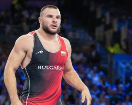 Кирил Милов е борец №1 в света за месец април в класическия стил