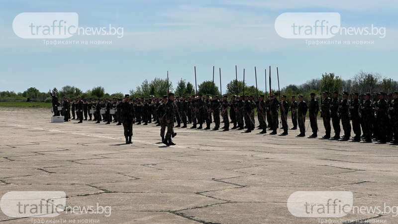 Репетиции и пропускателен режим в София за парада, прелитат военни вертолети