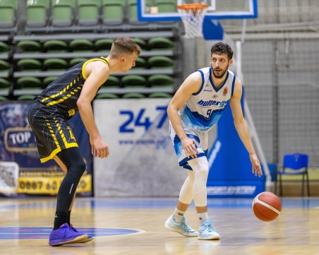 Решаващ мач за Академик в Плевен