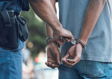 Турската полиция е задържала общо 1005 души заради различни провинения в