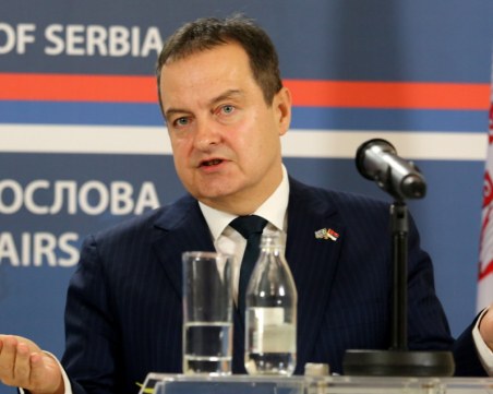 Сръбският вътрешен министър: Няма причина за предсрочни избори в Сърбия