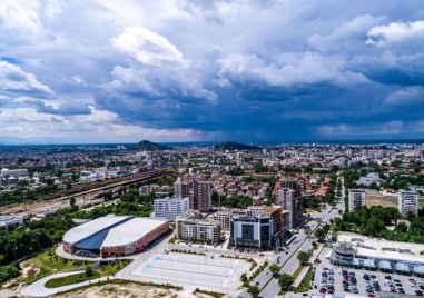 Топло ще е времето в Пловдив днес, но с възможни превалявания