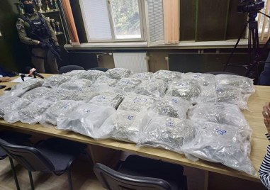 Удар на ГДБОП: Заловиха 145 килограма марихуана, четирима са арестувани