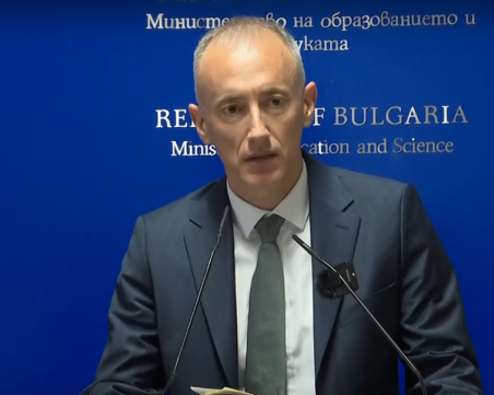 Красимир Вълчев: Няма да се учи задължително религия в клас