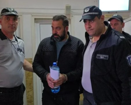 Мъжът, пребил и хвърлил от мост момче в Луковит: Бях подложен на системен тормоз от децата