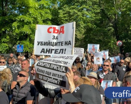 Родителите на починалия Ангел отменят простестите: Фокусът на вниманието се измества