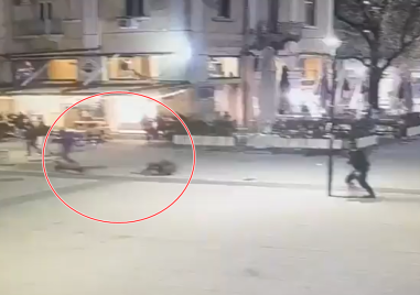 Водач на тротинетка помете полицай в Плевен ВИДЕО