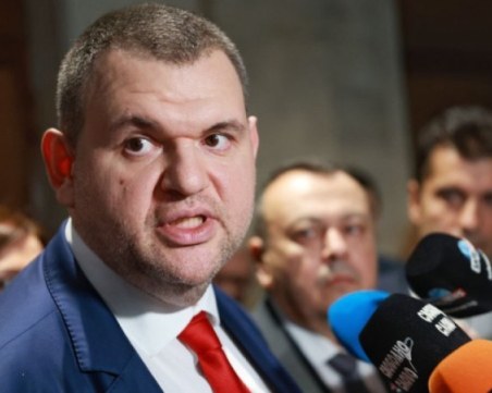 Пеевски: Жалка работа, парламентът да започне да работи по същество