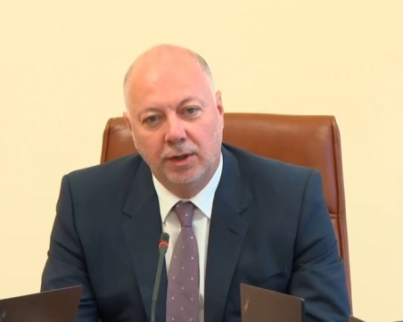 Премиерът Желязков поздрави новия папа