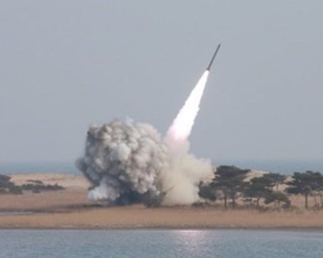 Северна Корея изстреля няколко балистични ракети