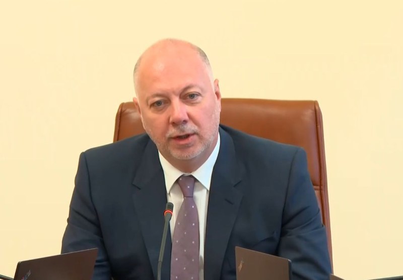 Премиерът Желязков поздрави новия папа