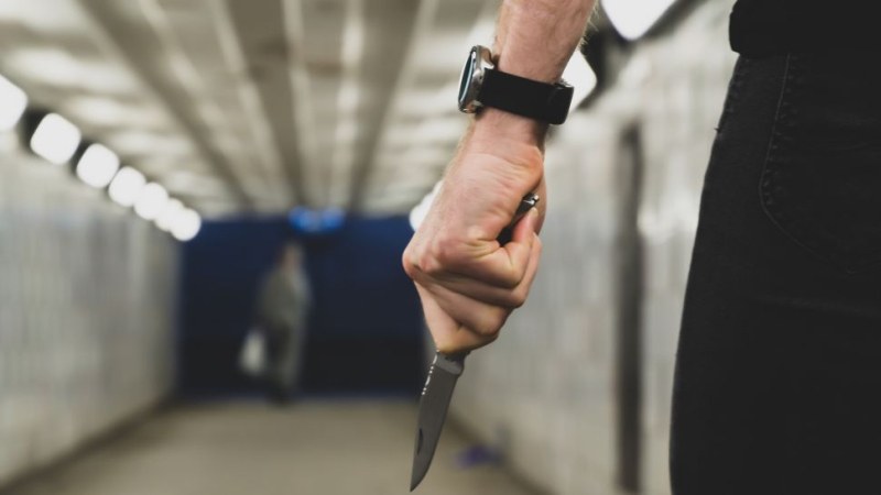 18-годишен българин обра пицария в Италия, намушка служител