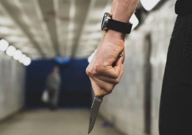 18-годишен българин обра пицария в Италия, намушка служител