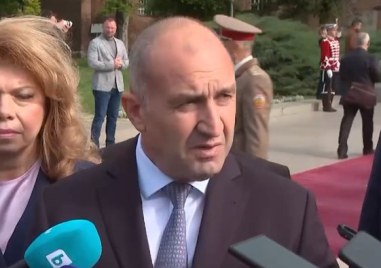 Президентът: Проблемът с F-16 не е в самолета, а в орязването на наземния технически пакет