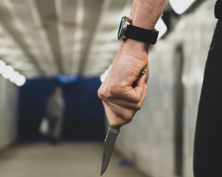 18-годишен българин обра пицария в Италия, намушка служител