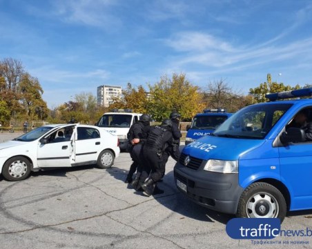 Шестима са в ареста след серия кражби в Пловдивско, плячката - от моторна резачка до автомобил