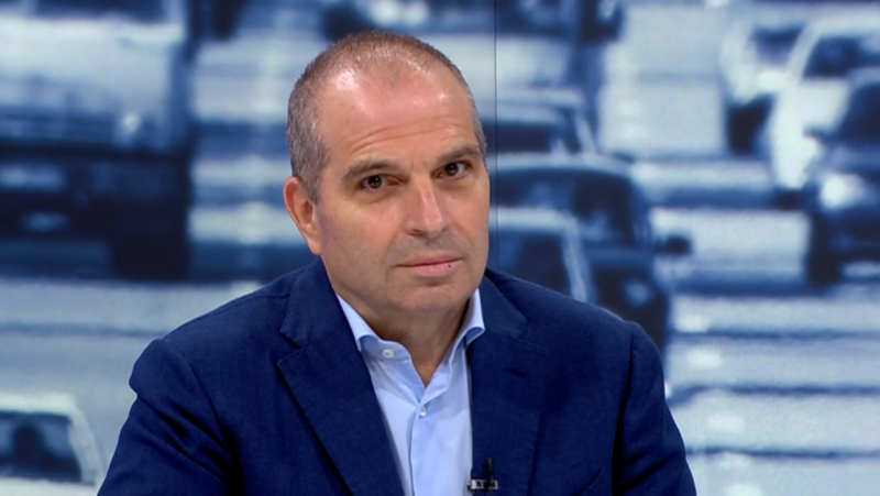 Вицепремиерът Гроздан Караджов за референдума на Радев: Късно е, либе, за китка