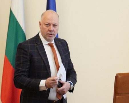 Премиерът Желязков поздрави йеромонах Гавриил за въдворяването му за игумен на манастира „Свети  вмчк. Георги Зограф