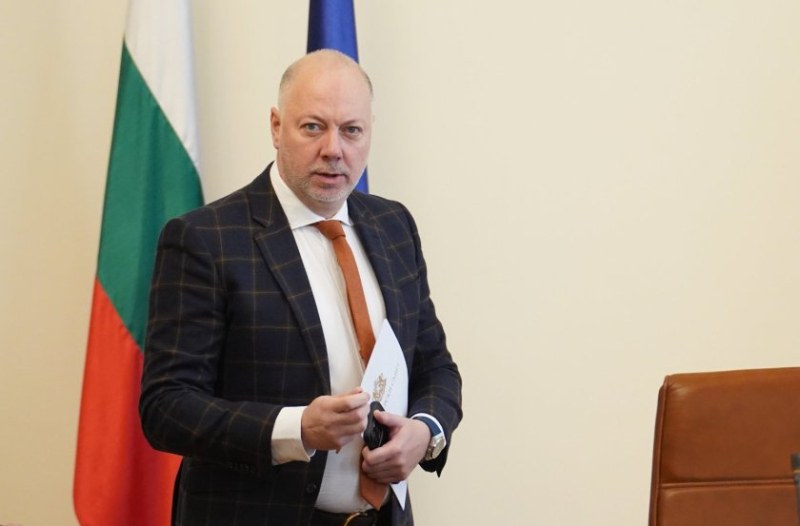 Премиерът Желязков поздрави йеромонах Гавриил за въдворяването му за игумен на манастира „Свети вмчк. Георги Зограф