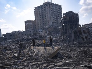 9 души, предимно жени и деца, са убити при израелски удари в Газа