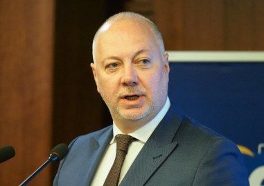 Желязков: Президентът да преразгледа намерението си за референдума