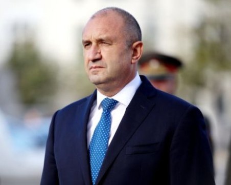 Радев внесе в НС предложението за референдум за еврото