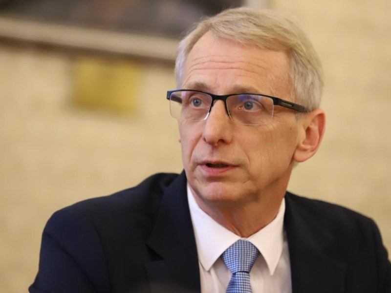 Денков: Референдум за приемане на еврото няма да има
