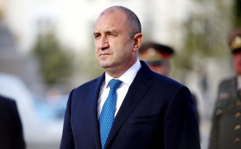 Радев внесе в НС предложението за референдум за еврото