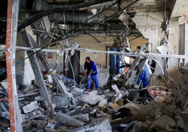 Израелски удар по болница в Газа уби ранен журналист