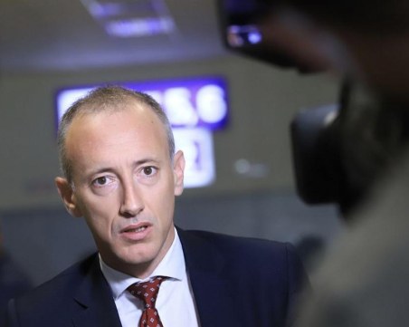 Красимир Вълчев: Не е вярно, че Брюксел ни е предупредил, че може да спре процедурата за еврото