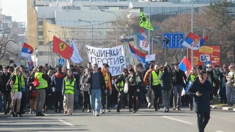 Прокуратурата в Нови Сад повдигна обвинения на група студенти
