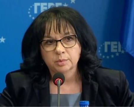 Петкова: Ако Терзиев иска, може да вдигне заплатите на работещите в градския транспорт